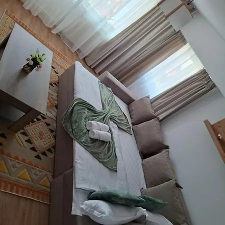 Lena 3 Apartment *