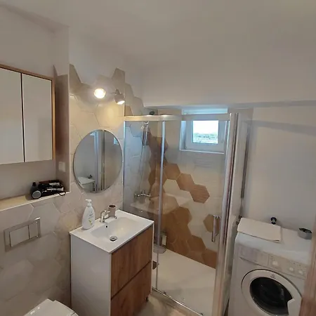 Lena 3 Apartment *